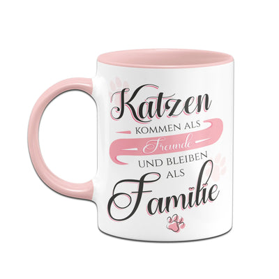 Bild: Tasse - Katzen kommen als Freunde und bleiben als Familie Geschenkidee