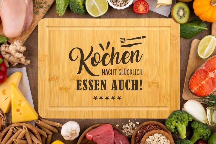 Bambus-Schneidebrett: Kochen macht glücklich. Essen auch! – Tassenbrennerei