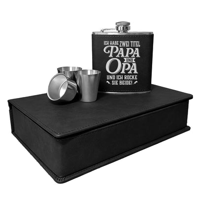 Flachmann Geschenkset - Ich habe zwei Titel: Papa und Opa und ich rocke sie beide!