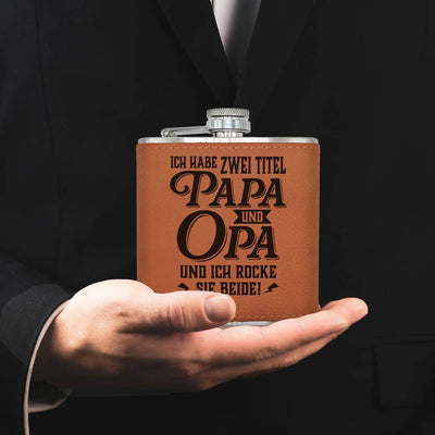 Flachmann Geschenkset - Ich habe zwei Titel: Papa und Opa und ich rocke sie beide!