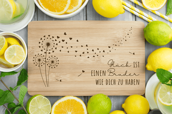 KIXY Frühstücksbrettchen Aus Gummibaumholz - Personalisiert Als Geschenk 'Bester Bruder Der Welt'