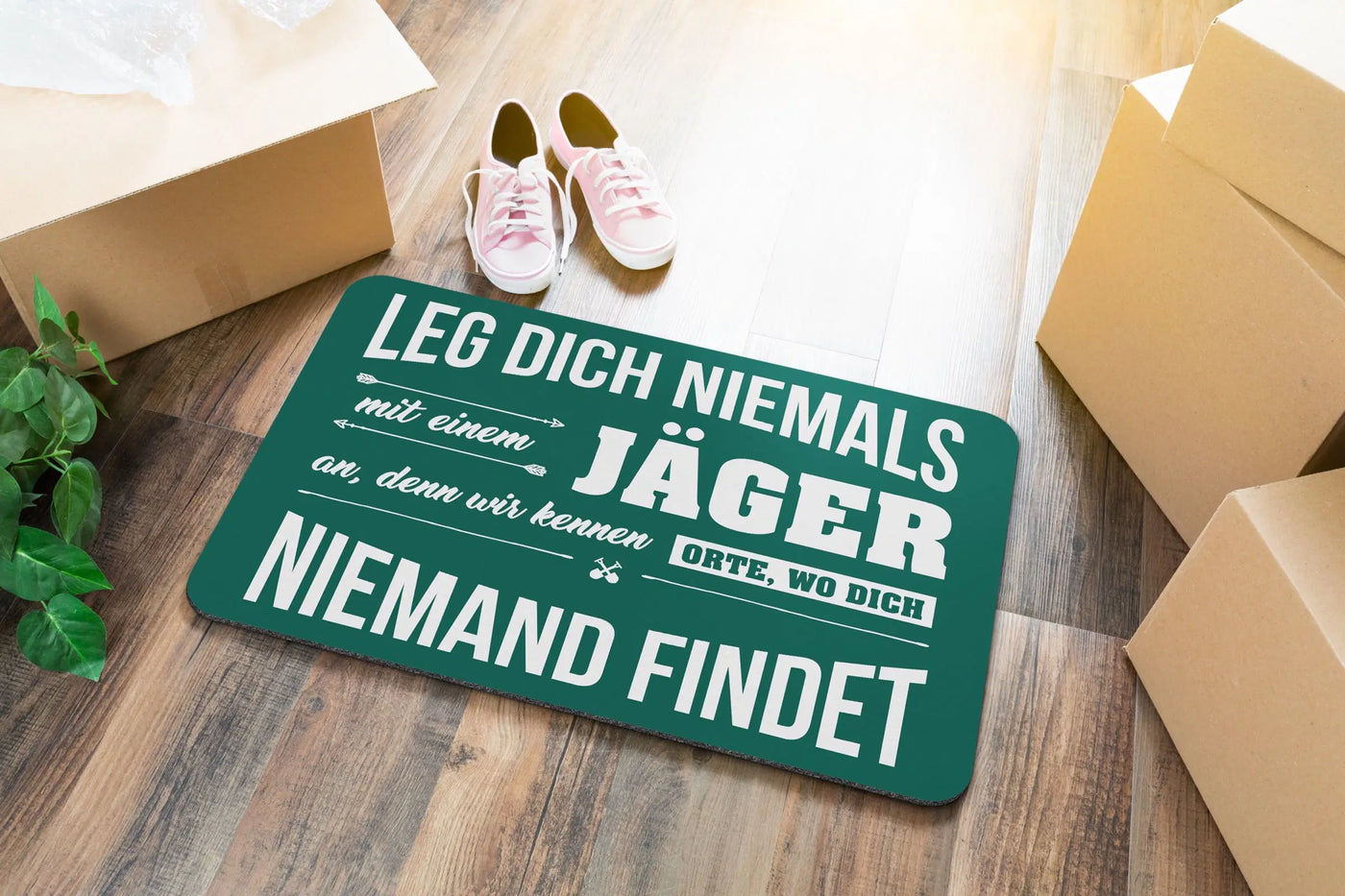 Bild: Fußmatte - Leg Dich niemals mit einem Jäger an, denn wir kennen Orte, wo dich niemand findet Geschenkidee