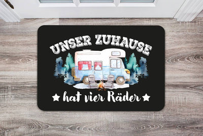 Fußmatte - Unser Zuhause hat vier Räder (Wohnmobil)
