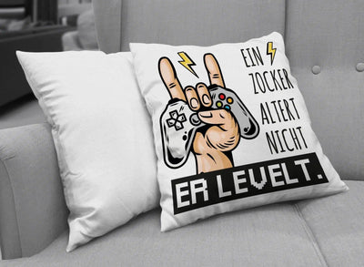 Bild: Kissen - Ein Zocker altert nicht er levelt. Geschenkidee