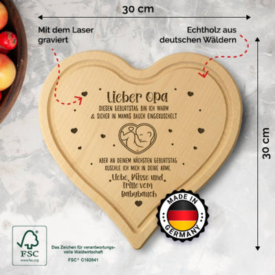 Schneidebrett - Lieber Opa diesen Geburtstag bin ich noch in Mamas Bauch - Herzform
