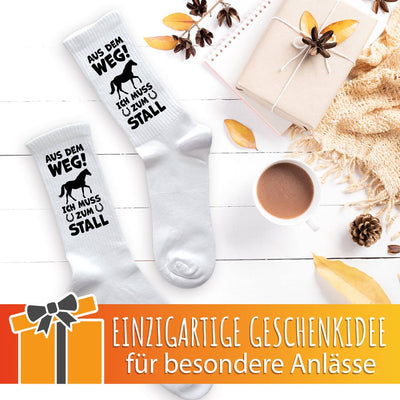 Socken - Aus dem Weg! Ich muss zum Stall