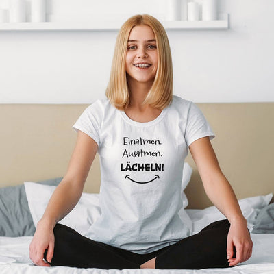 T-Shirt Damen - Einatmen. Ausatmen. Lächeln!