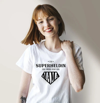 Bild: T-Shirt Damen - Eine Superheldin ohne Umhang nennt man Mama Geschenkidee