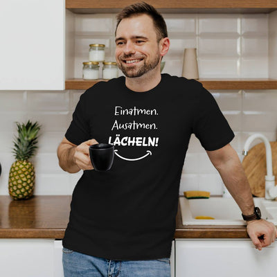 T-Shirt Herren - Einatmen. Ausatmen. Lächeln!