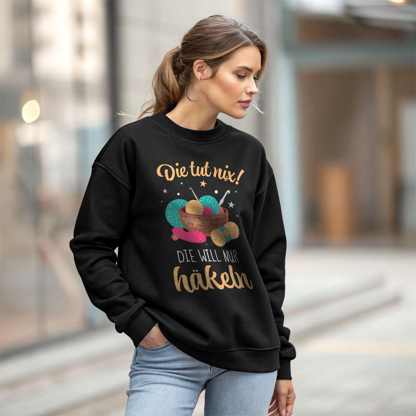 Pullover - Die tut nix! Die will nur häkeln.