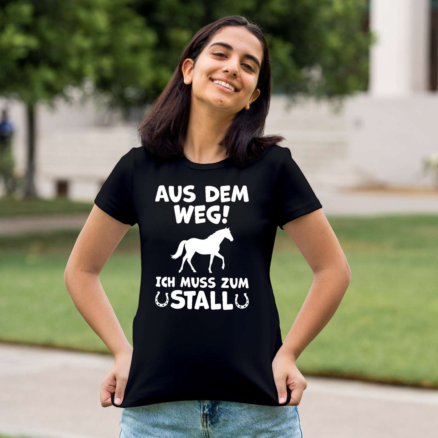 T-Shirt Damen - Aus dem Weg! Ich muss zum Stall