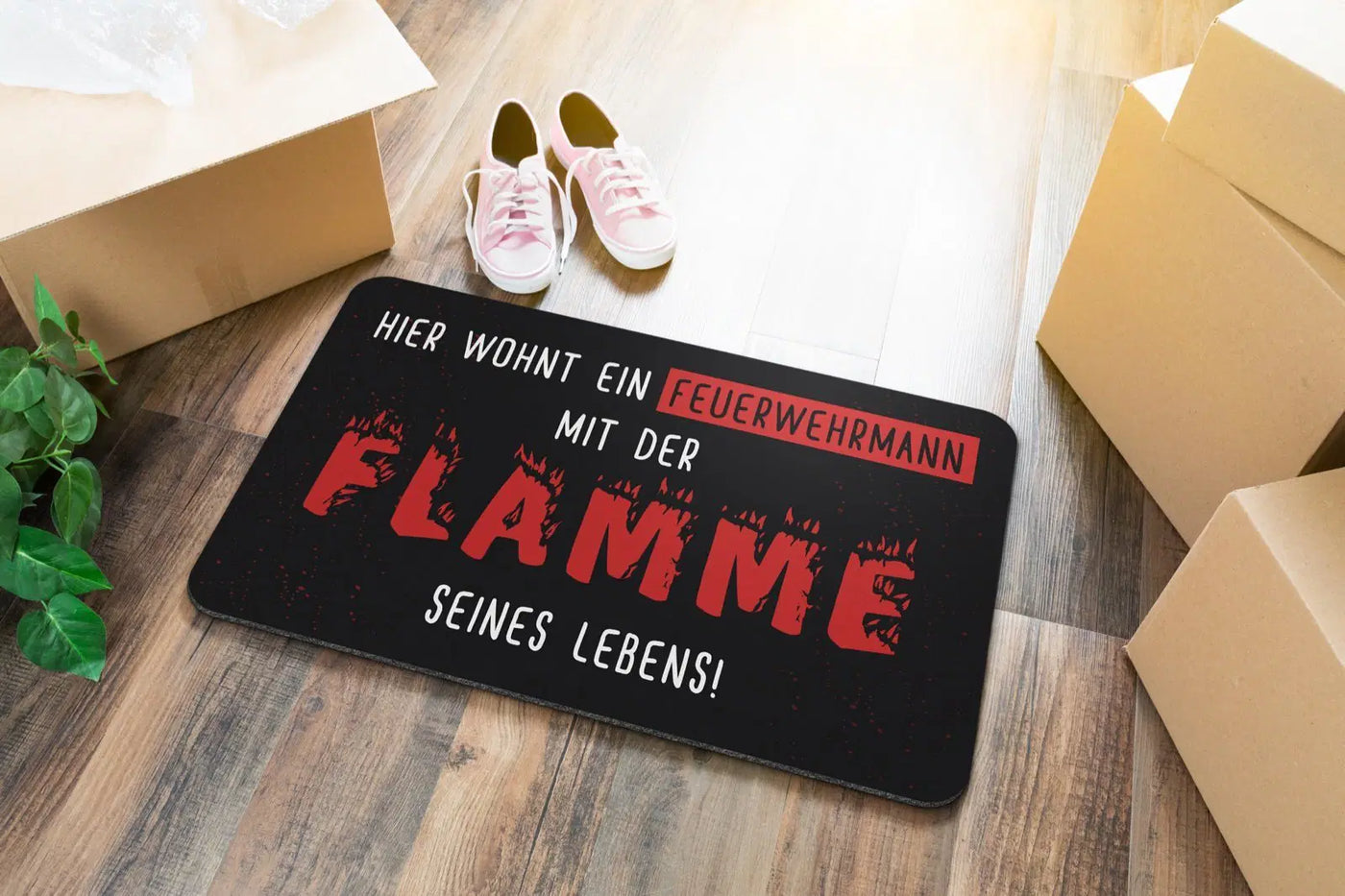 Bild: Fußmatte - Hier wohnt ein Feuerwehrmann mit der Flamme seines Lebens Geschenkidee
