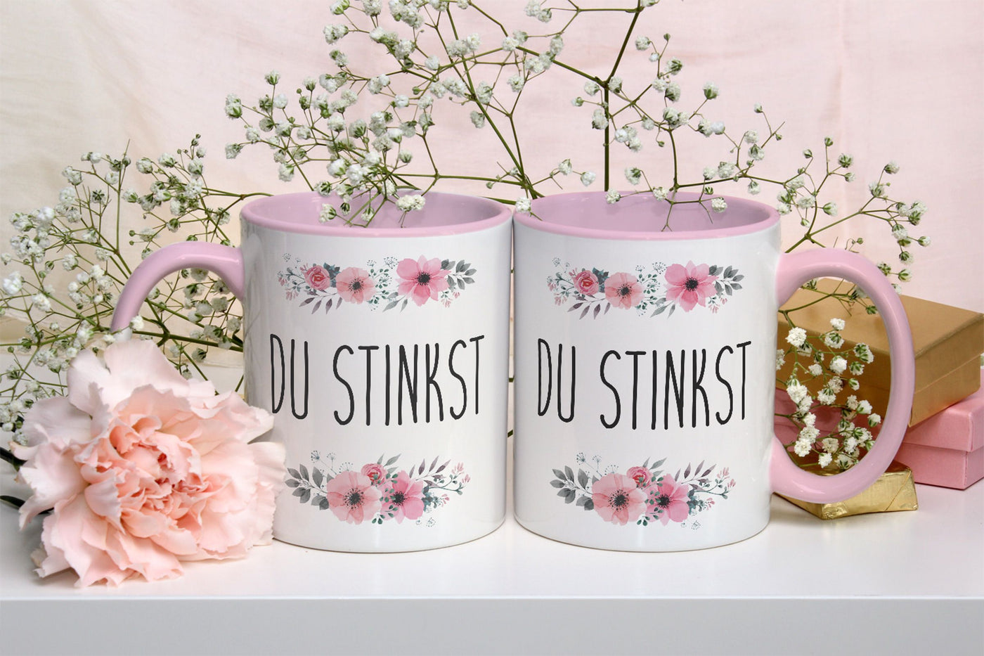 Bild: Tasse - Du Stinkst - blumig Geschenkidee