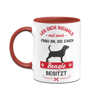 Bild: Tasse - Leg dich niemals mit einer Frau an, die einen Beagle besitzt Geschenkidee