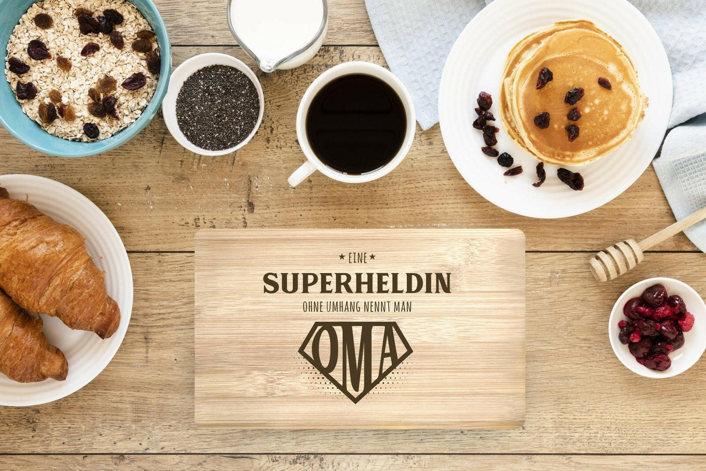 Bild: Frühstücksbrettchen - Eine Superheldin ohne Umhang nennt man Oma Geschenkidee