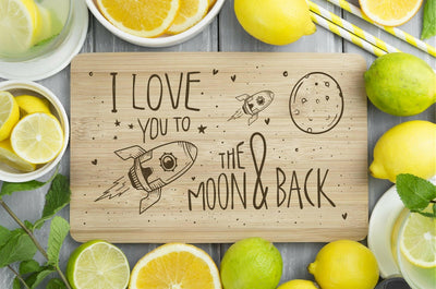 Bild: Frühstücksbrettchen - I love you to the moon & back Geschenkidee