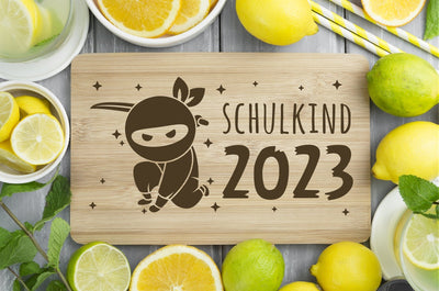 Bild: Frühstücksbrettchen - Schulkind 2023 (Ninja) Geschenkidee