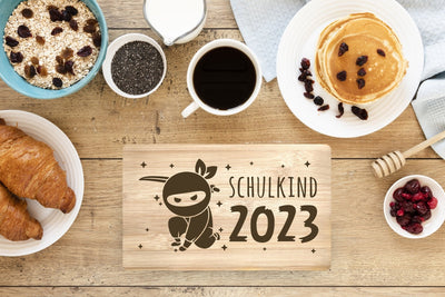 Bild: Frühstücksbrettchen - Schulkind 2023 (Ninja) Geschenkidee