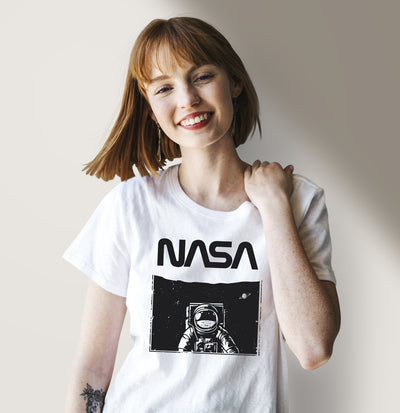 Bild: T-Shirt Damen - NASA Astronaut (Black&White) Geschenkidee