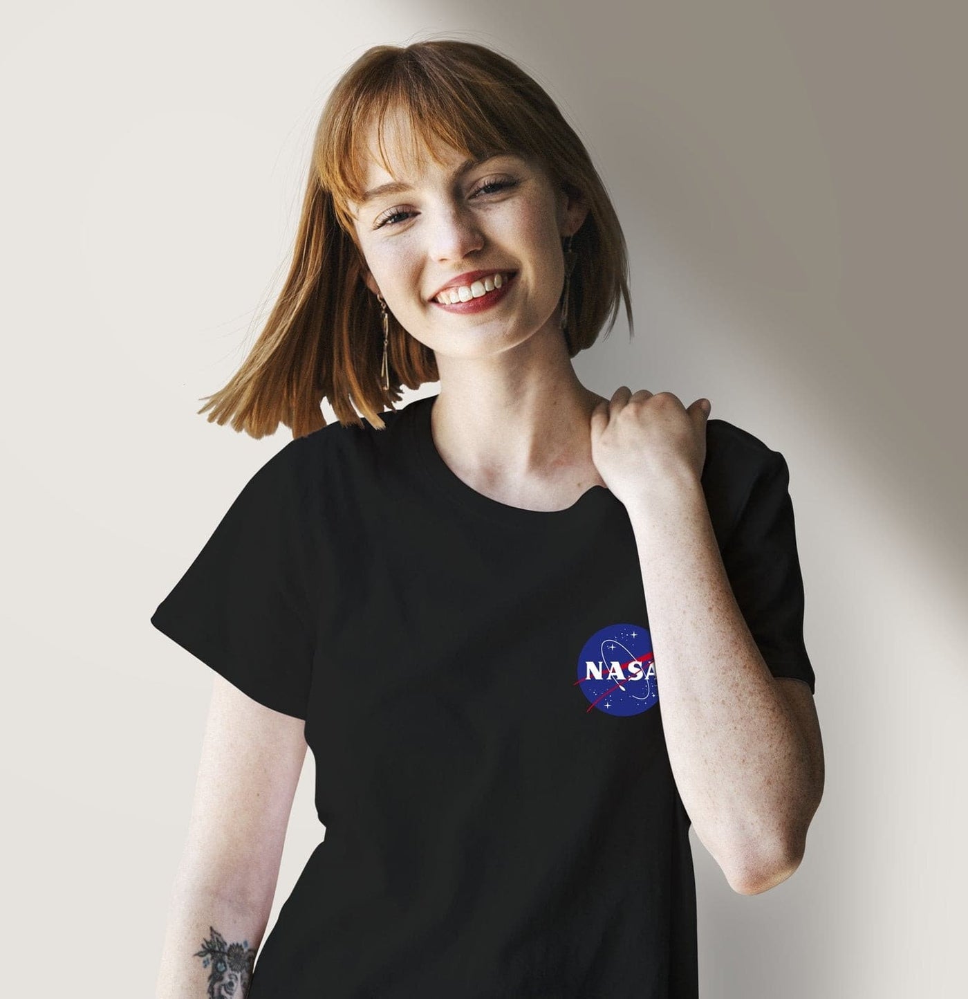 Bild: T-Shirt Damen - NASA Meatball Logo (Klein) Geschenkidee