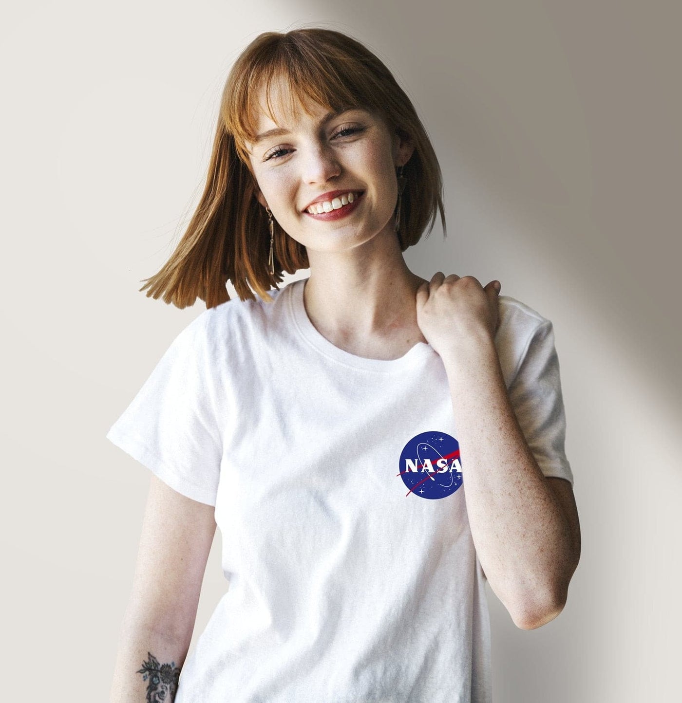 Bild: T-Shirt Damen - NASA Meatball Logo (Klein) Geschenkidee
