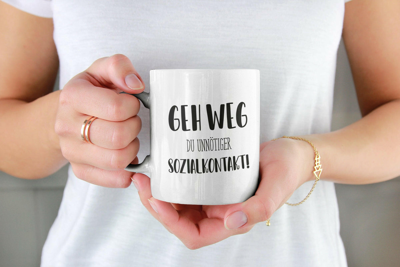 Bild: Tasse - Geh weg du unnötiger Sozialkontakt! - Pure Statement Geschenkidee