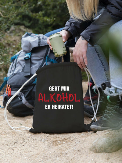 Bild: Turnbeutel - Gebt mir Alkohol Er heiratet! Geschenkidee